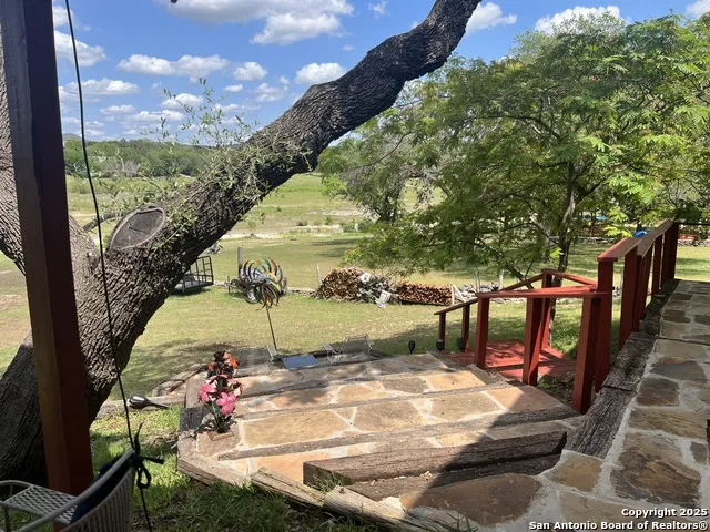 782 Lakeshore Bandera, TX 78003