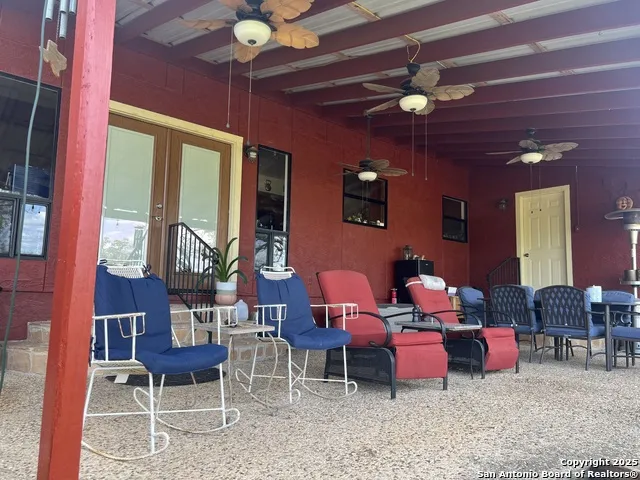 782 Lakeshore Bandera, TX 78003