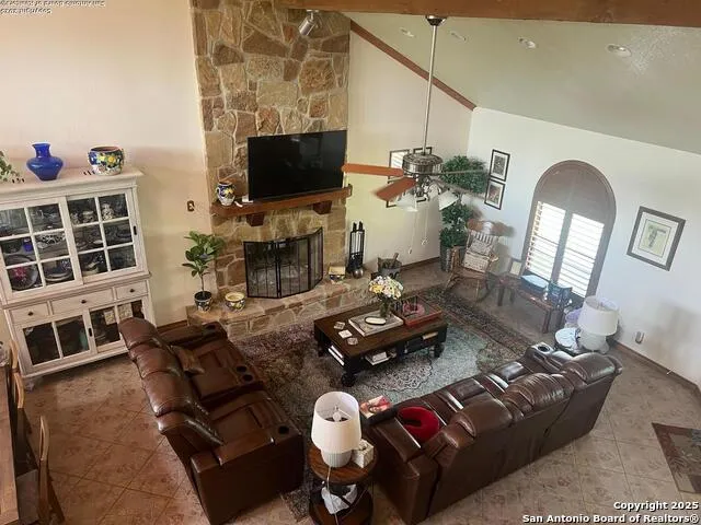 782 Lakeshore Bandera, TX 78003
