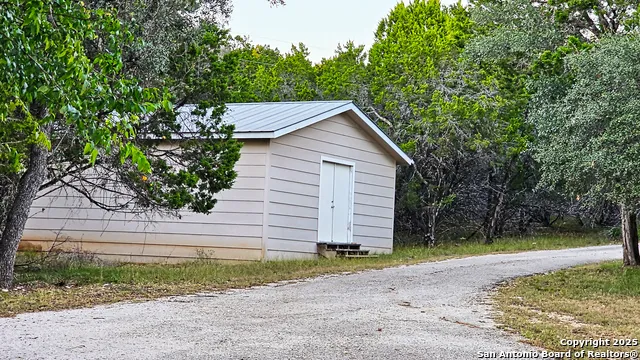 1647 Rio Ranchero Pipe Creek, TX 78063