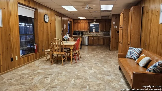 1647 Rio Ranchero Pipe Creek, TX 78063