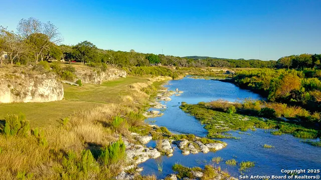 1647 Rio Ranchero Pipe Creek, TX 78063