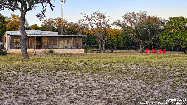 1647 Rio Ranchero Pipe Creek, TX 78063