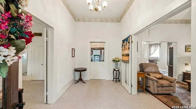 1028 Jefferson St Kerrville, TX 78028
