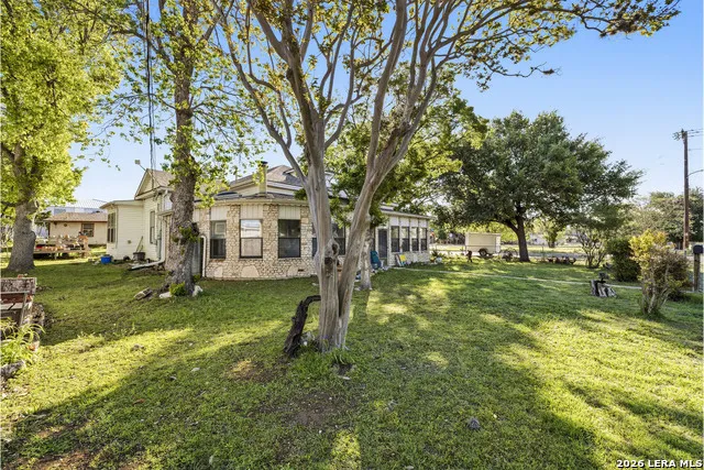 1028 Jefferson St Kerrville, TX 78028