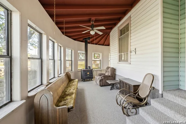 1028 Jefferson St Kerrville, TX 78028