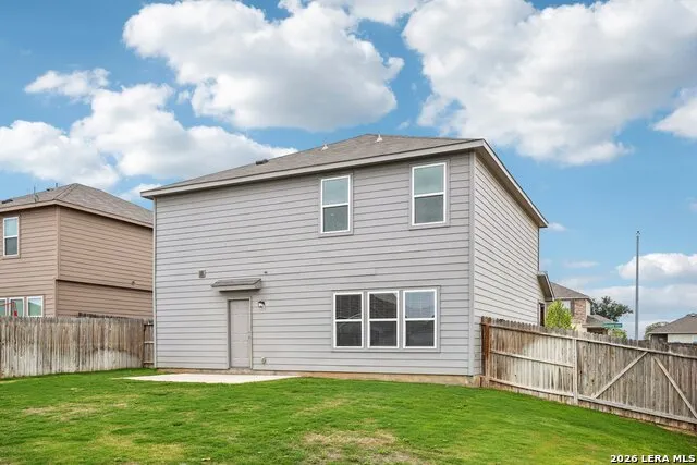 20039 Lonesome Dove Lytle, TX 78052