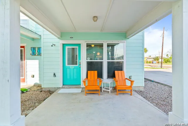 2120 11th St #404 Port Aransas, TX 78373