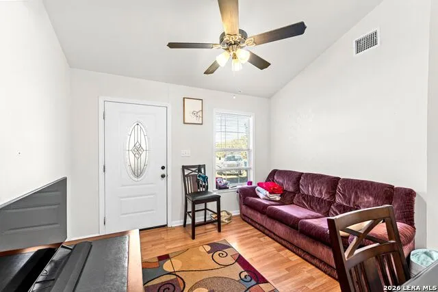 289 Chaparral Dr Bandera, TX 78003