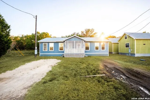 289 Chaparral Dr Bandera, TX 78003