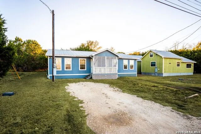 289 Chaparral Dr Bandera, TX 78003