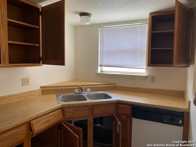 6307 BOSTONIAN Unit 2 San Antonio, TX 78218