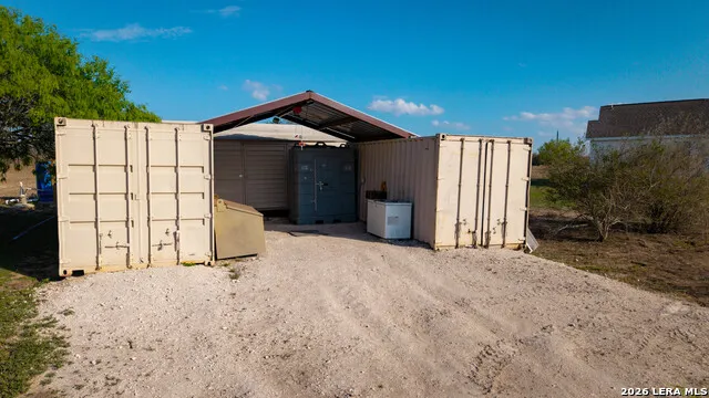 208 WELL PAD RD George West, TX 78022