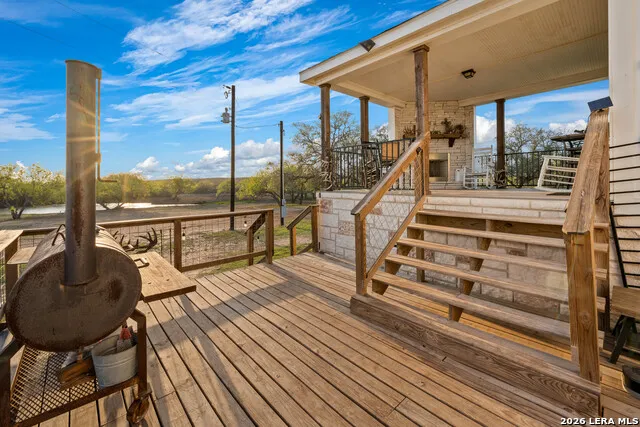 208 WELL PAD RD George West, TX 78022