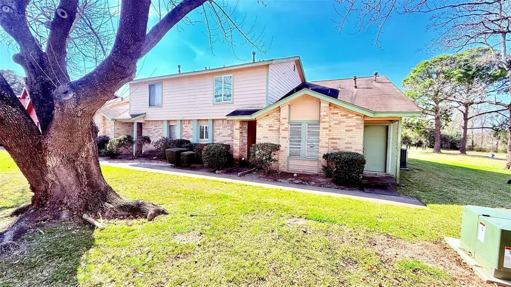 1927 Country Village Boulevard #B Humble, TX 77338