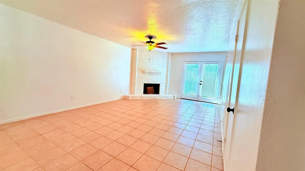 1927 Country Village Boulevard #B Humble, TX 77338