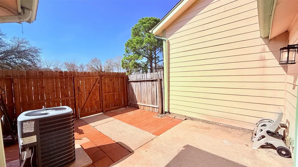1927 Country Village Boulevard #B Humble, TX 77338