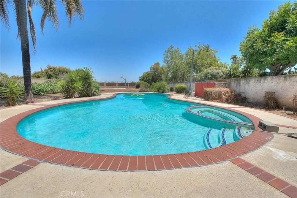 2156 Tomich Hacienda Heights, CA 91745