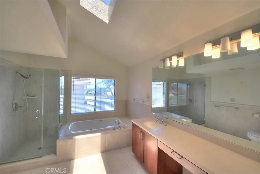 2156 Tomich Hacienda Heights, CA 91745