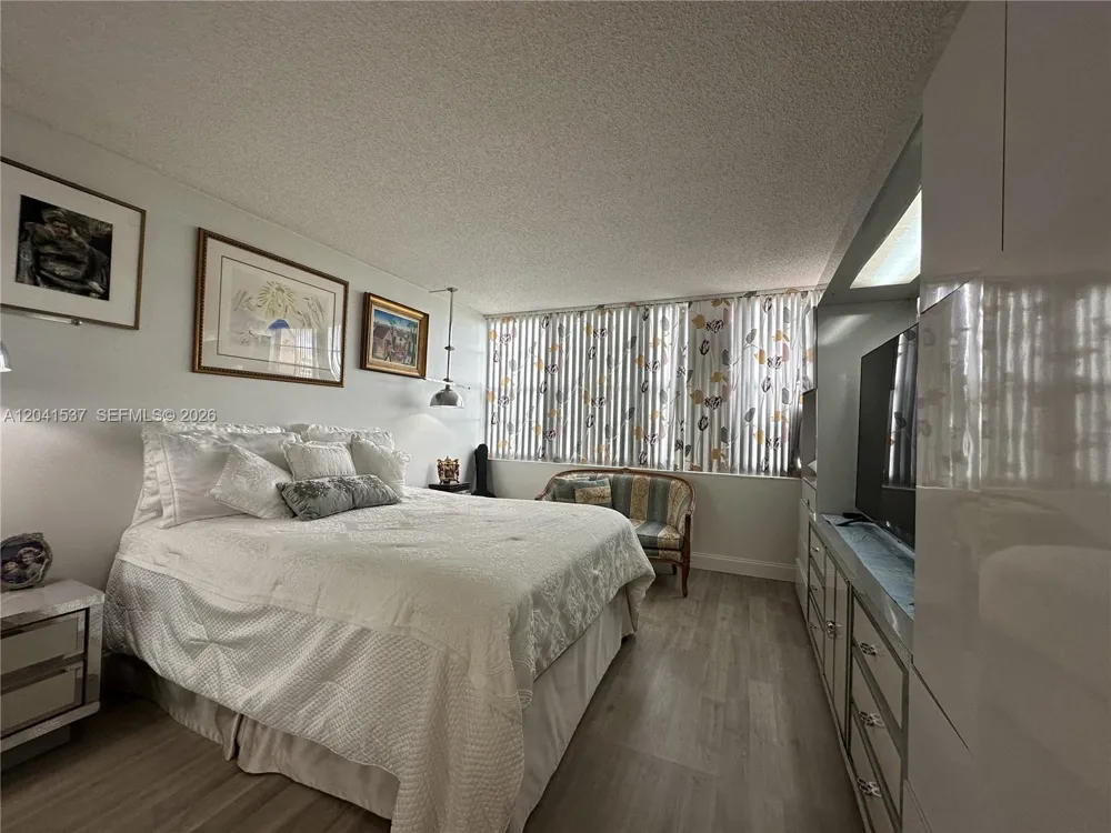 1200 Saint Charles Pl #618 Pembroke Pines, FL 33026