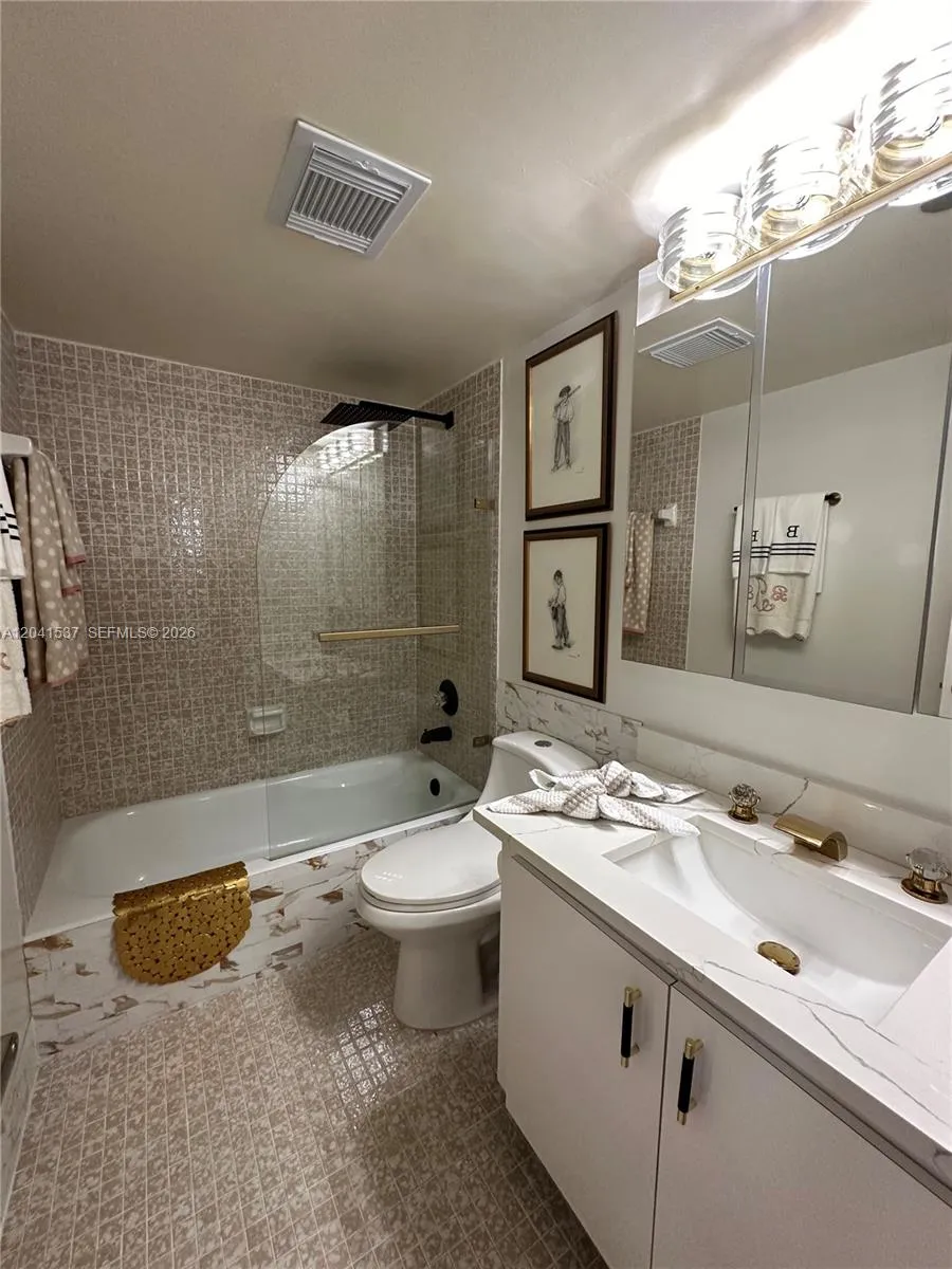 1200 Saint Charles Pl #618 Pembroke Pines, FL 33026