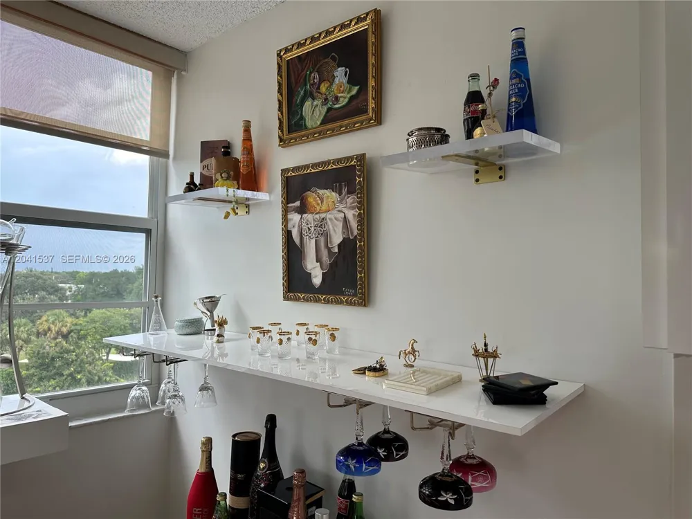 1200 Saint Charles Pl #618 Pembroke Pines, FL 33026