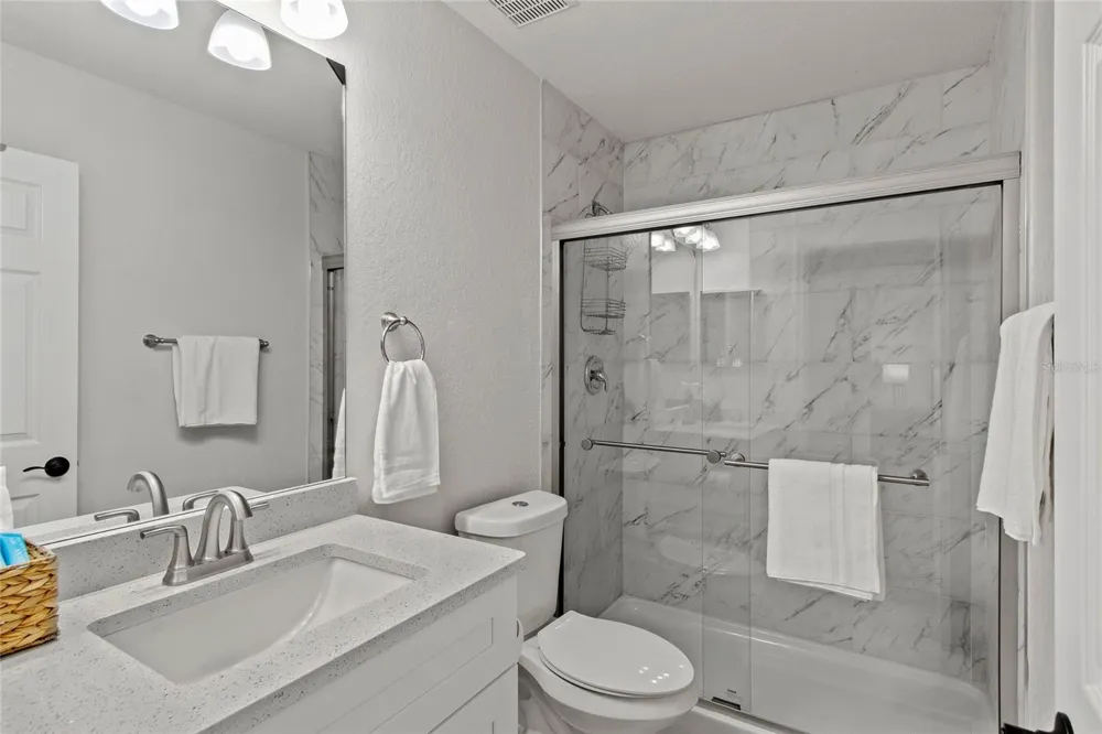 4040 CALABRIA AVENUE Davenport, FL 33897