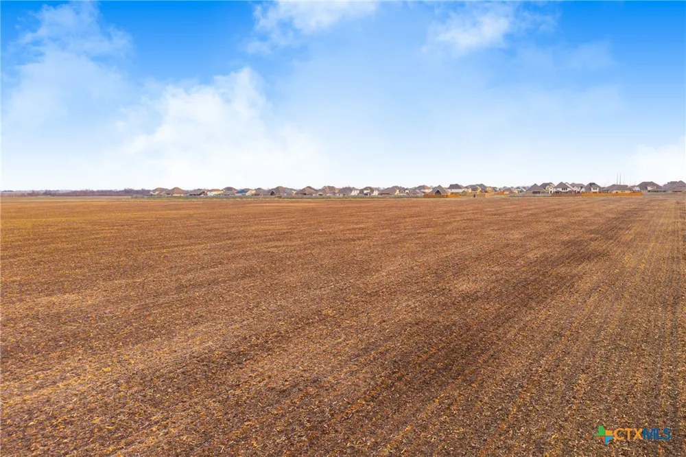 1501 County Road 132 Hutto, TX 78634