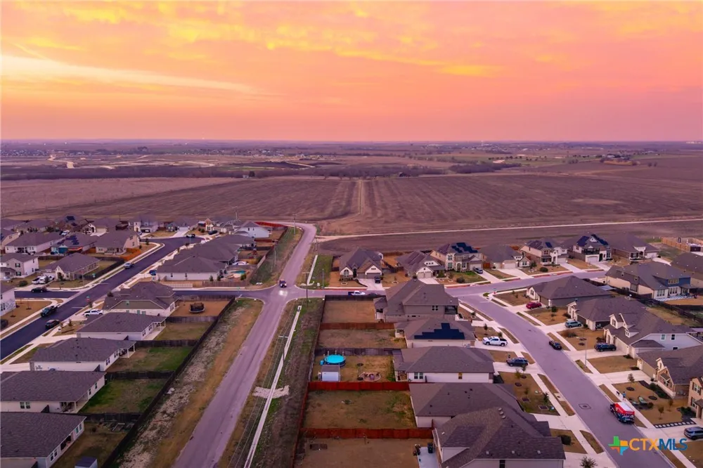 1501 County Road 132 Hutto, TX 78634