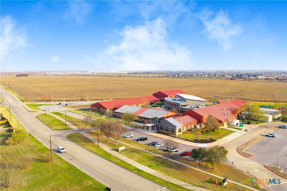 1501 County Road 132 Hutto, TX 78634