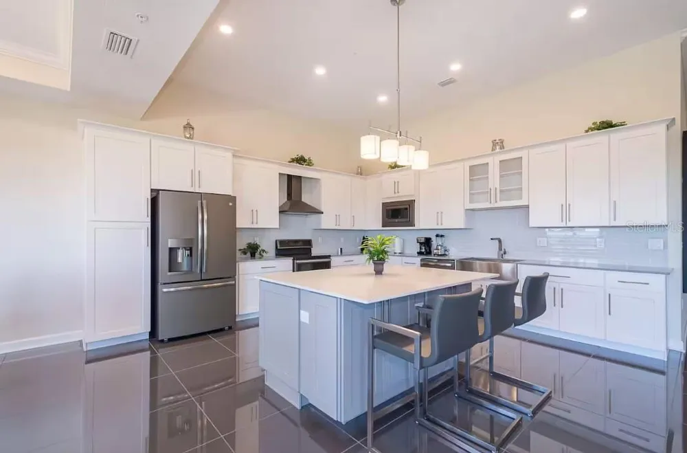 4731 CLOCK TOWER DRIVE #401 Kissimmee, FL 34746