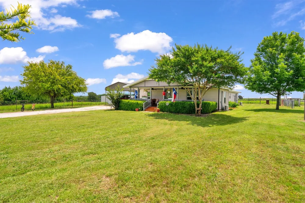 175 Hcr 3138 Bynum, TX 76631