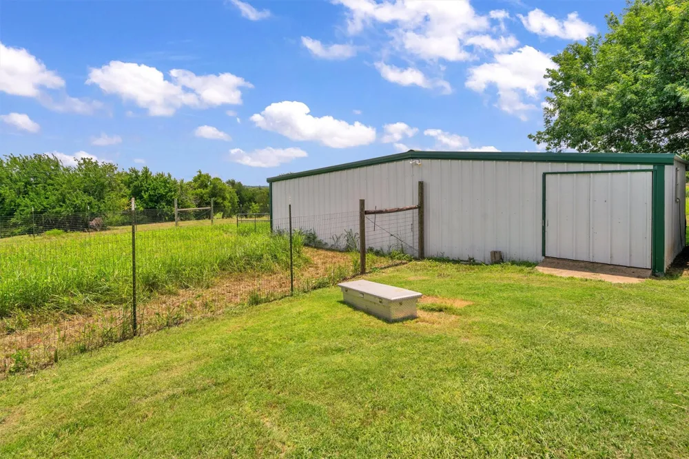 175 Hcr 3138 Bynum, TX 76631