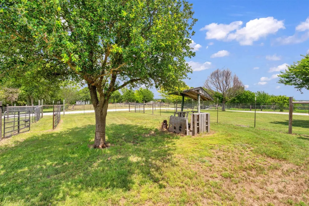 175 Hcr 3138 Bynum, TX 76631