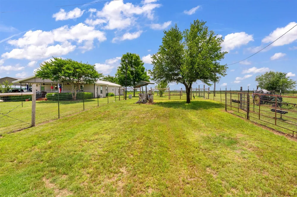 175 Hcr 3138 Bynum, TX 76631