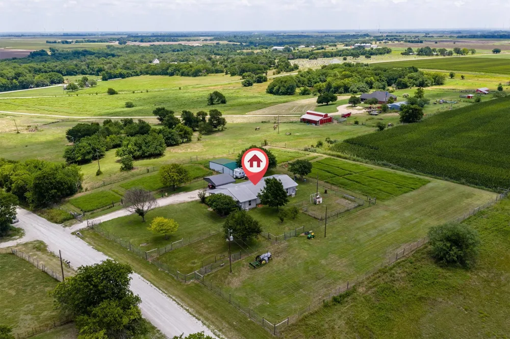 175 Hcr 3138 Bynum, TX 76631