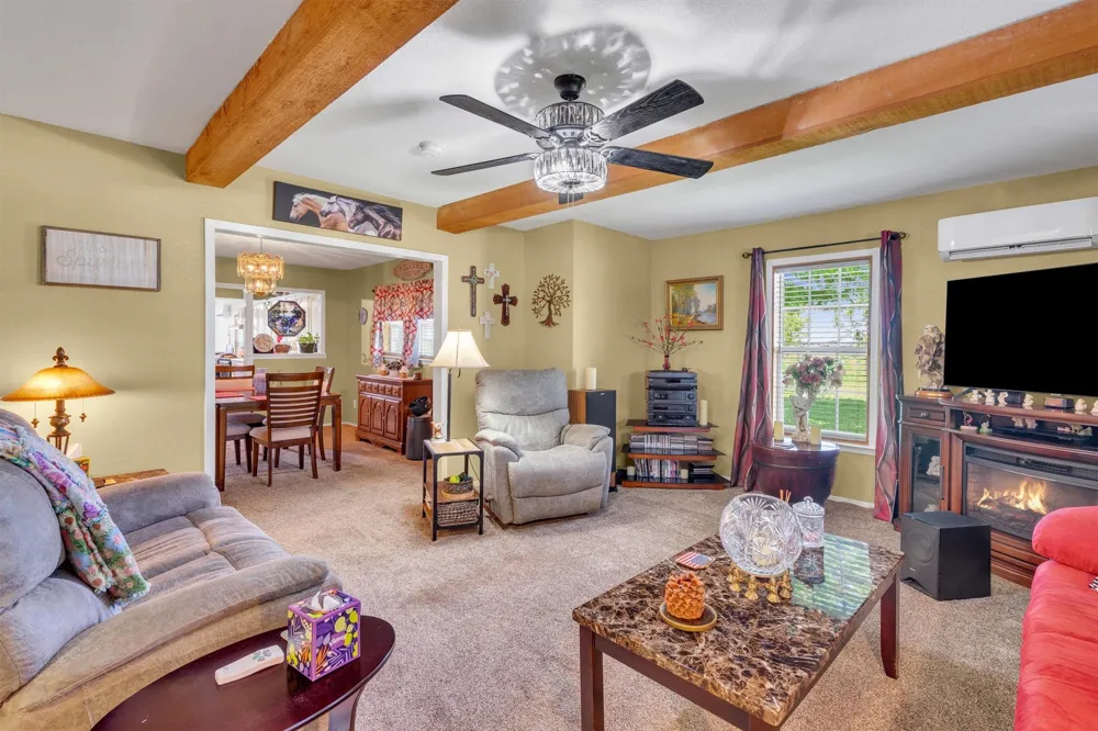 175 Hcr 3138 Bynum, TX 76631
