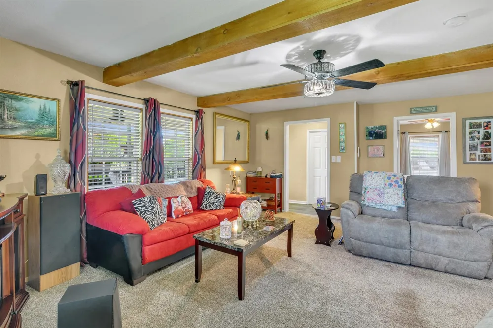 175 Hcr 3138 Bynum, TX 76631