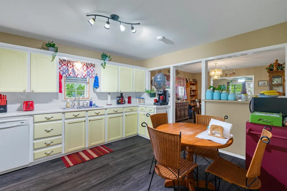 175 Hcr 3138 Bynum, TX 76631