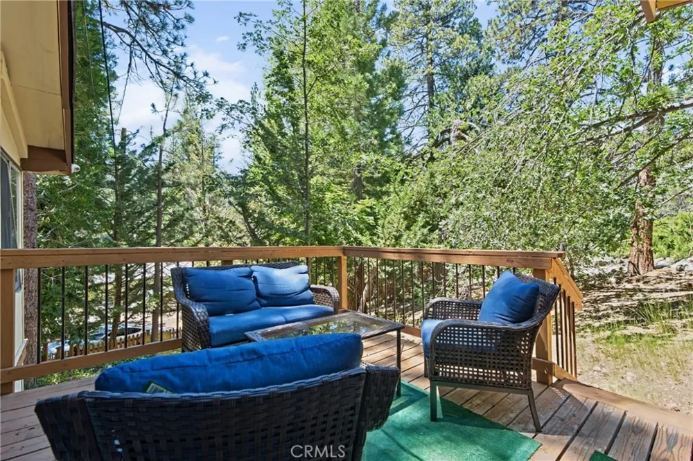 32800 Willow Running Springs, CA 92382