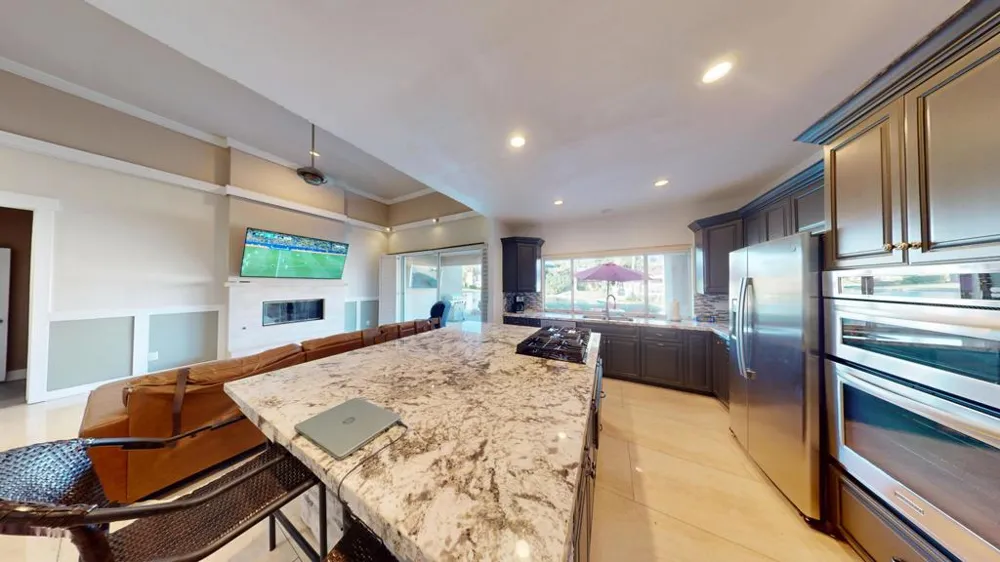 30 Lake Shore Drive Rancho Mirage, CA 92270