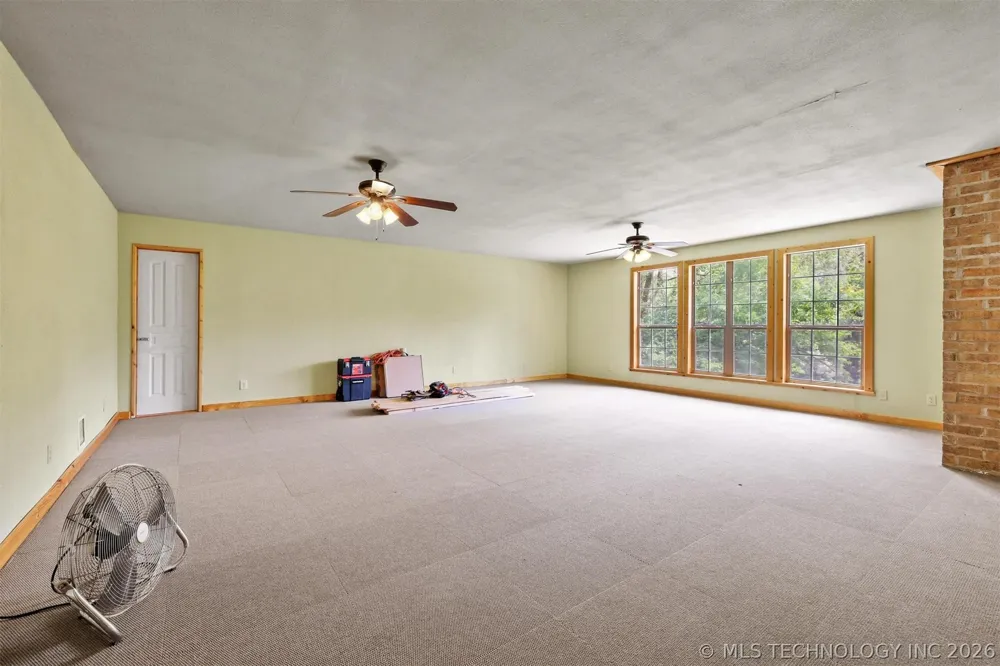 5792 W Lain Lake Road Atoka, OK 74525