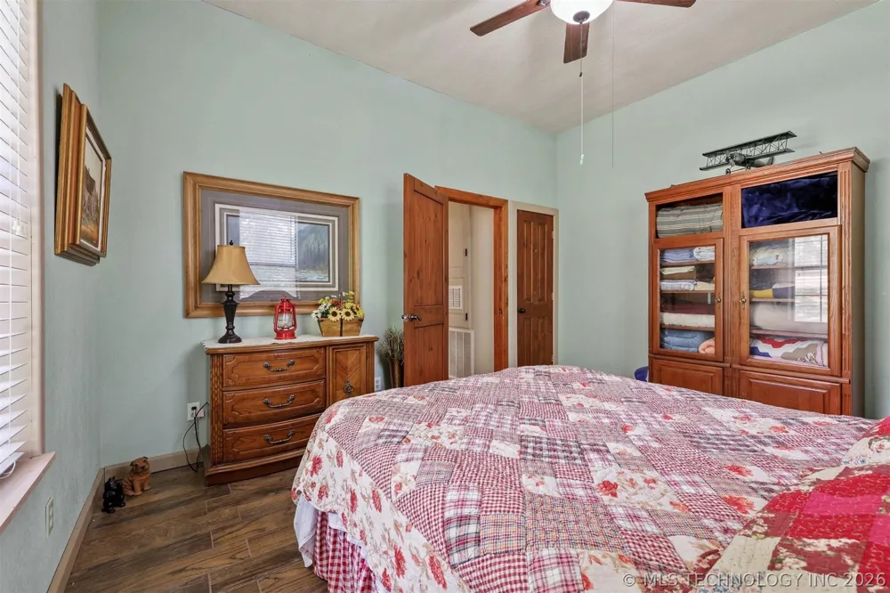 5792 W Lain Lake Road Atoka, OK 74525