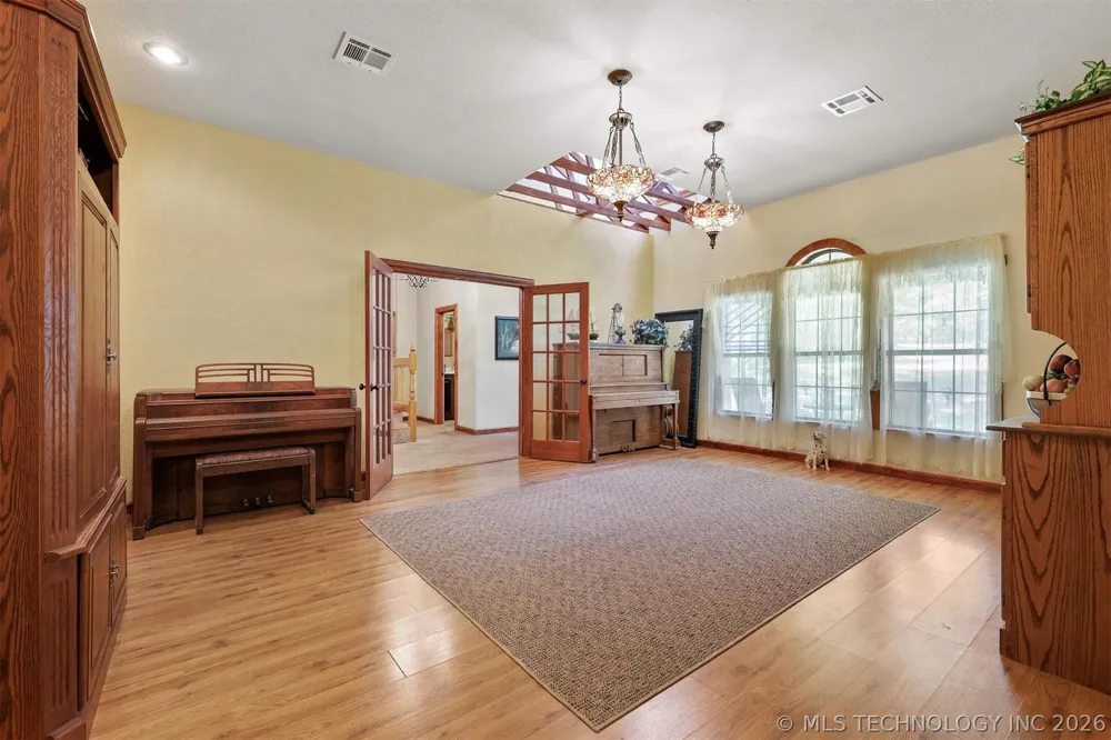 5792 W Lain Lake Road Atoka, OK 74525
