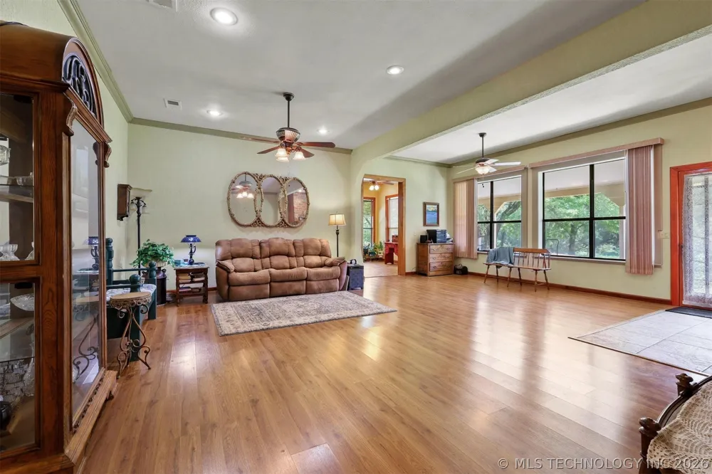 5792 W Lain Lake Road Atoka, OK 74525