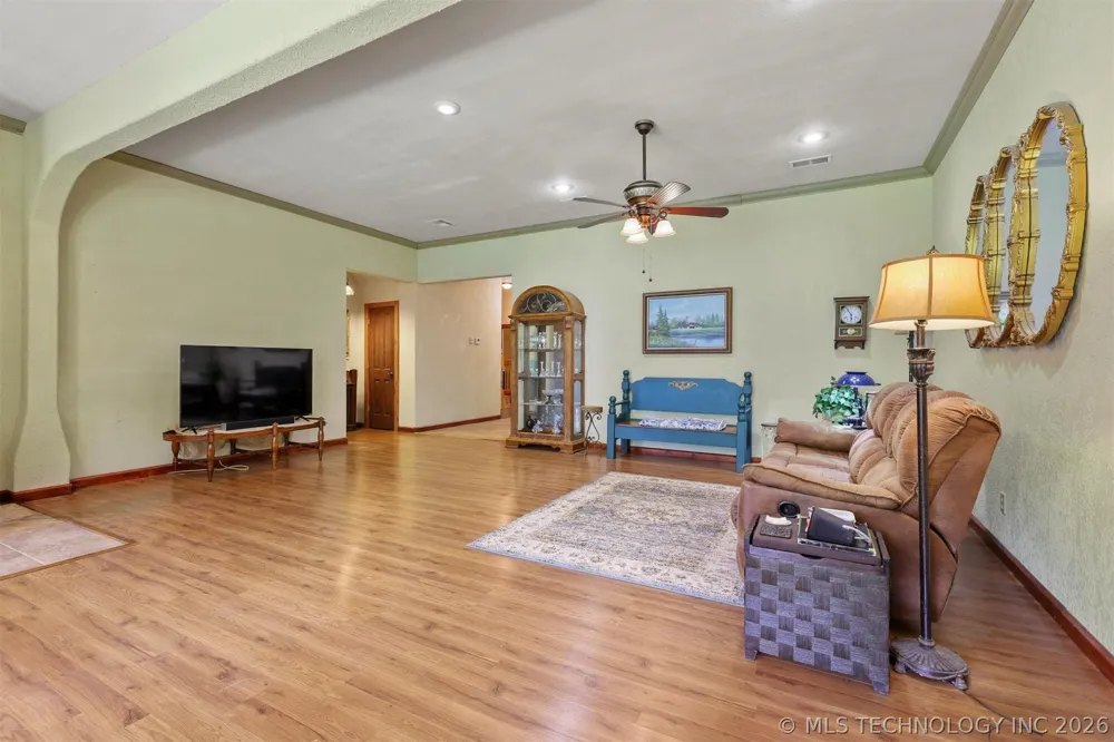 5792 W Lain Lake Road Atoka, OK 74525