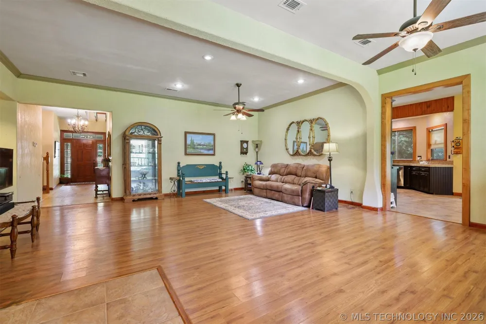 5792 W Lain Lake Road Atoka, OK 74525