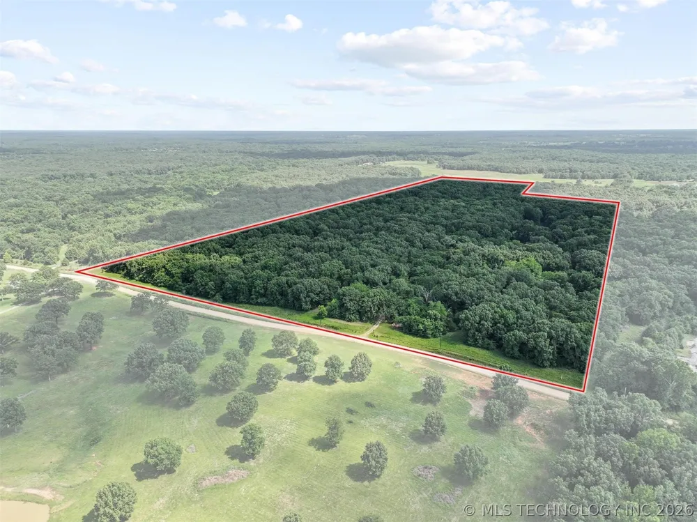 5792 W Lain Lake Road Atoka, OK 74525