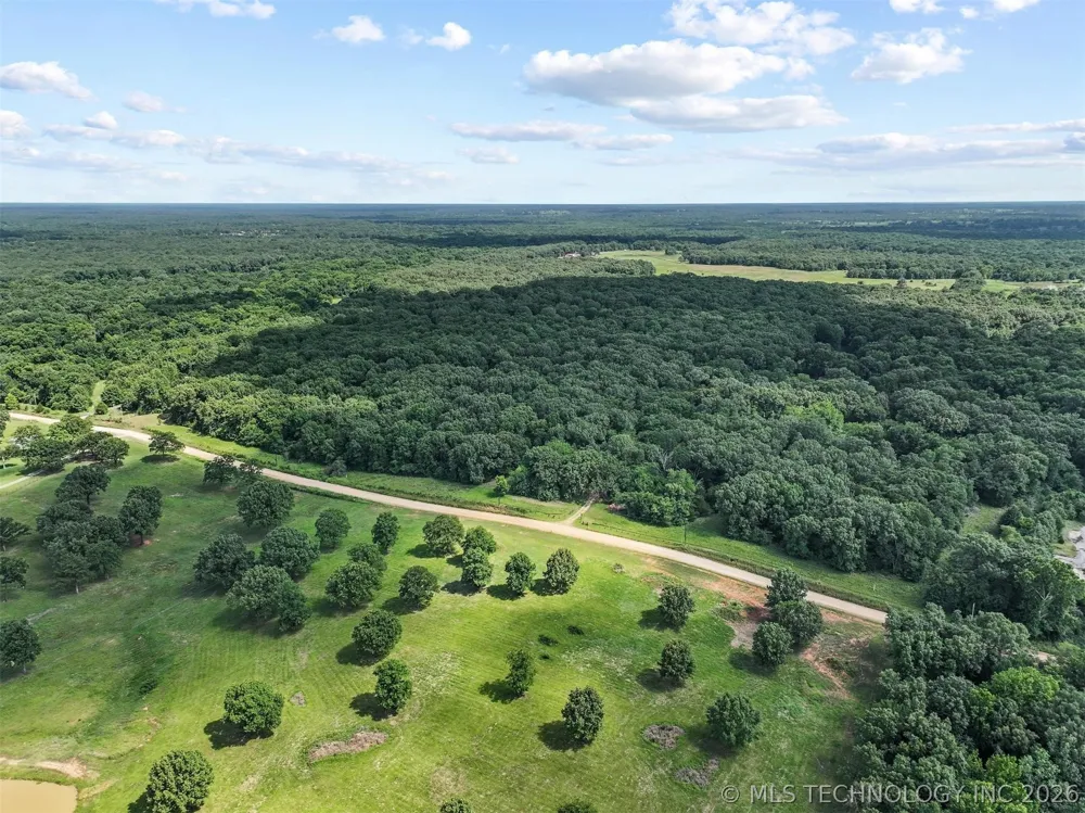 5792 W Lain Lake Road Atoka, OK 74525