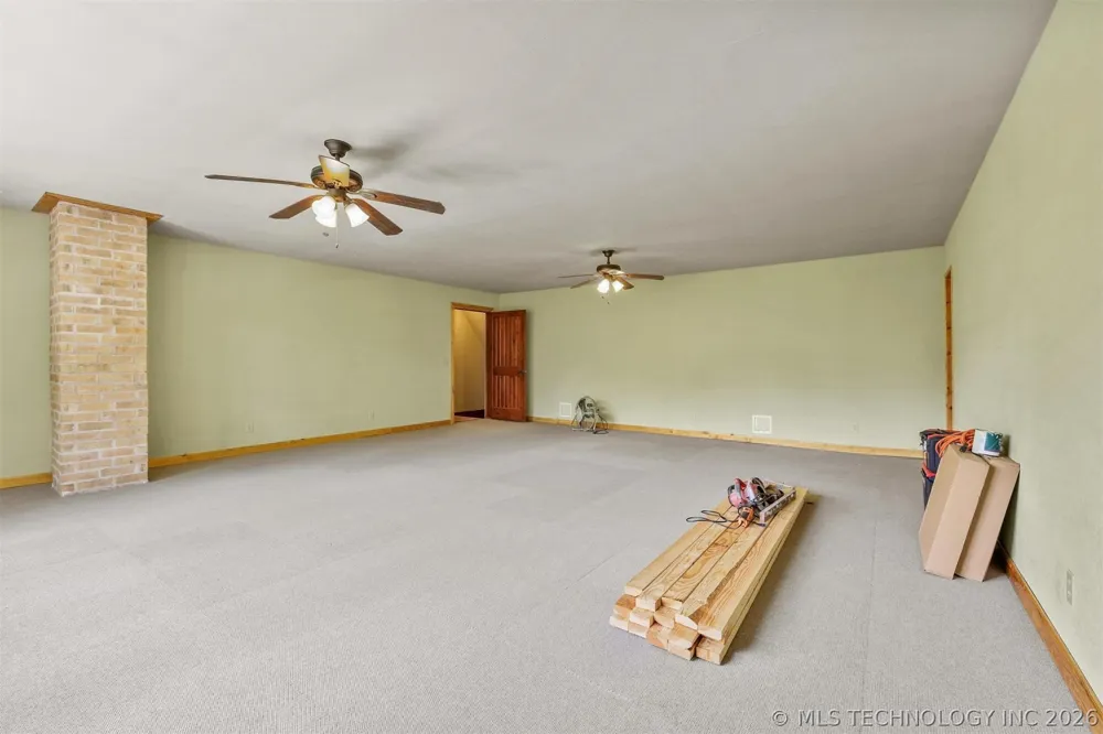 5792 W Lain Lake Road Atoka, OK 74525